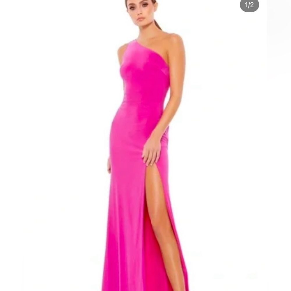 Mac Duggal Ieena one shoulder maxi dress